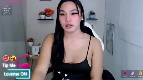 Snapshot of liane_mei chatting on 13, 5, 2026 Liane online show from 13, 5, 2026