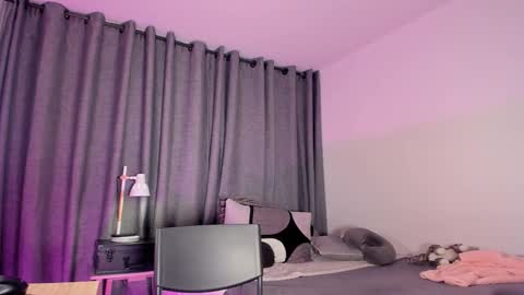 lianewhite online show from 14, 9, 2025