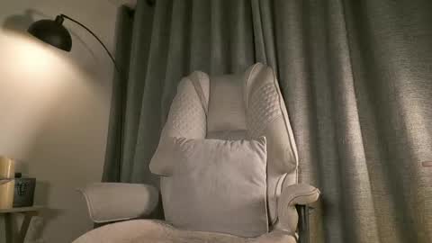 lianewhite online show from 4, 3, 2026