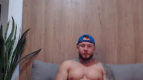 Snapshot of lianjones9 chatting on 28, 1, 2025 lianjones9 online show from 28, 1, 2025