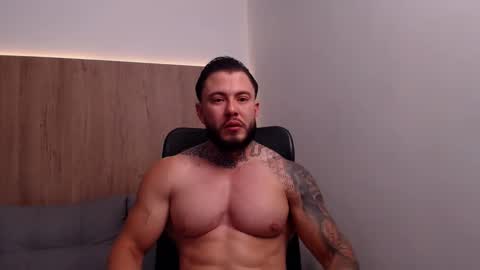 Snapshot of lianjones9 chatting on 16, 11, 2025 lianjones9 online show from 16, 11, 2025