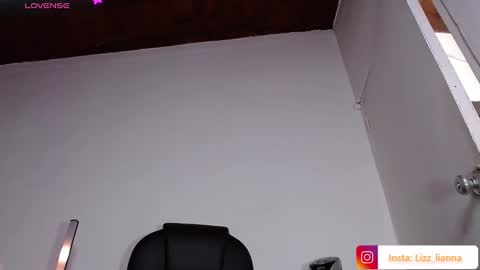 Snapshot of lianna_hot chatting on 30, 1, 2025 --- buy my content naughty in my bio- online show from 30, 1, 2025