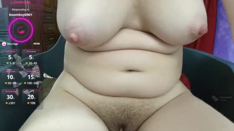 Lia Roberts online show from 3, 12, 2024