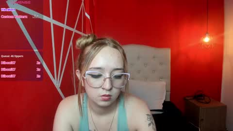 Lia Roberts online show from 9, 12, 2024