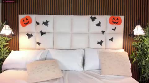  LIA TINK  online show from 31, 10, 2025