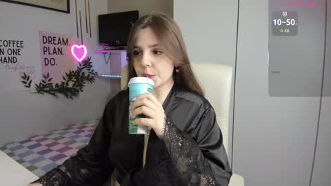 Lia online show from 5, 10, 2025