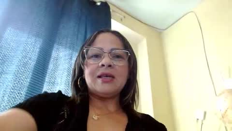 Snapshot of licenciada_ann chatting on 11, 1, 2025 Milf Ann Latina online show from 11, 1, 2025