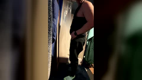 IM A BAD DAWGY WOOF WOOF online show from 27, 4, 2026