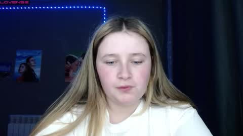 Snapshot of light_lunaa chatting on 11, 10, 2025 light_lunaa online show from 11, 10, 2025