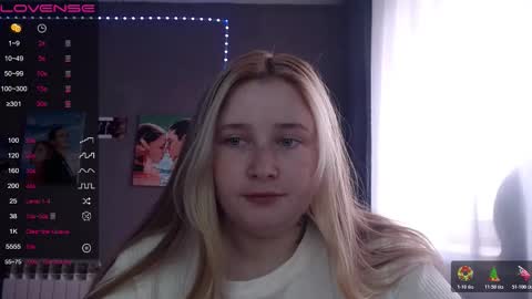 light_lunaa online show from 2, 11, 2025