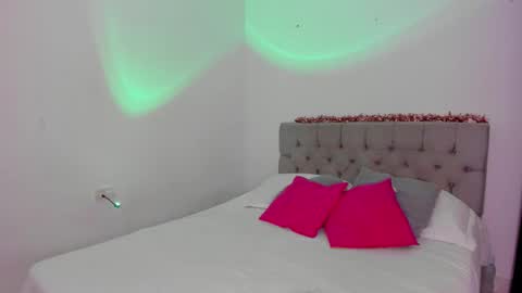 Snapshot of lightshine_ chatting on 24, 10, 2025 Maddie  online show from 24, 10, 2025