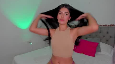 Snapshot of lightshine_ chatting on 25, 10, 2025 Maddie  online show from 25, 10, 2025