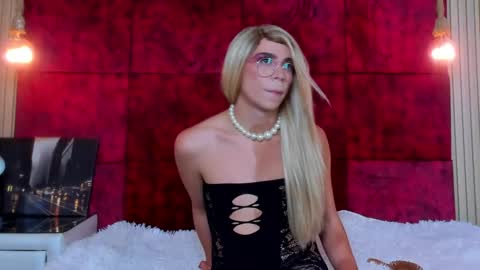 liiacollins online show from 8, 10, 2025