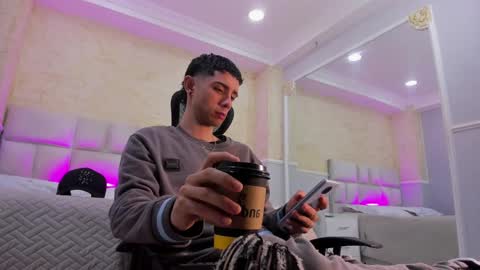 Snapshot of liiamhudson_ chatting on 12, 2, 2025 L I I A M online show from 12, 2, 2025