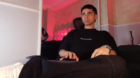 Snapshot of liiamhudson_ chatting on 11, 3, 2025 L I I A M online show from 11, 3, 2025