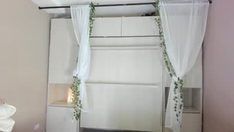         online show from 19, 12, 2025