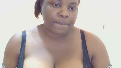 Snapshot of liilcutiee chatting on 14, 5, 2026 Lily online show from 14, 5, 2026