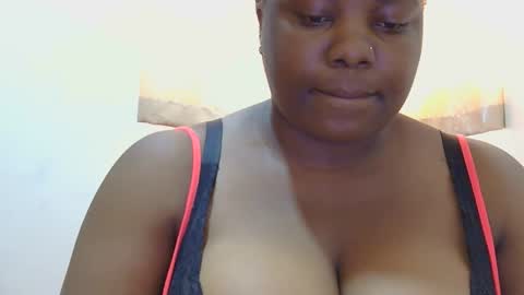 Snapshot of liilcutiee chatting on 11, 6, 2026 Lily online show from 11, 6, 2026