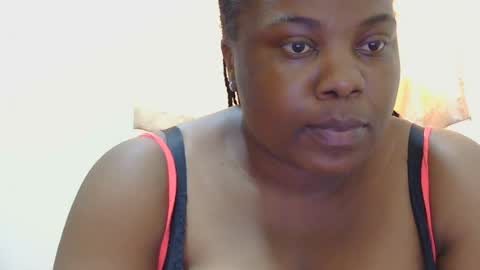 Snapshot of liilcutiee chatting on 18, 6, 2026 Lily online show from 18, 6, 2026