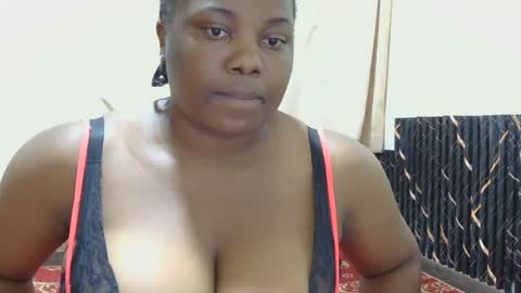 Snapshot of liilcutiee chatting on 23, 7, 2026 Lily online show from 23, 7, 2026