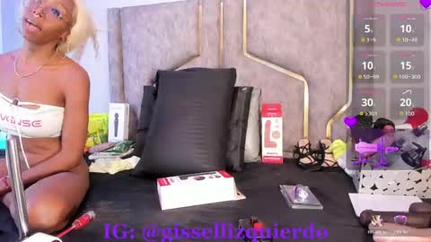 Snapshot of liincostelloo chatting on 26, 5, 2026 liincostelloo online show from 26, 5, 2026