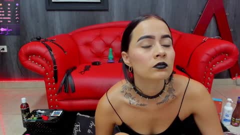 Nini - online show from 14, 1, 2025