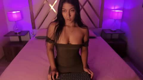 Snapshot of liizjones chatting on 16, 5, 2026 LiizJones online show from 16, 5, 2026