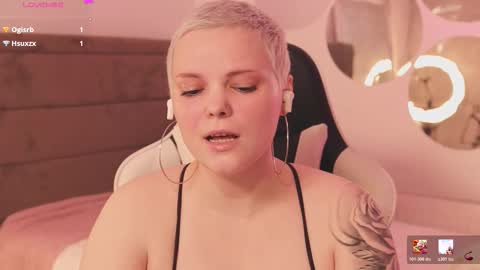 likaaberry online show from 10, 2, 2026