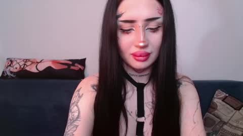 Snapshot of likaasun chatting on 13, 9, 2025 Alisa tattogirl online show from 13, 9, 2025