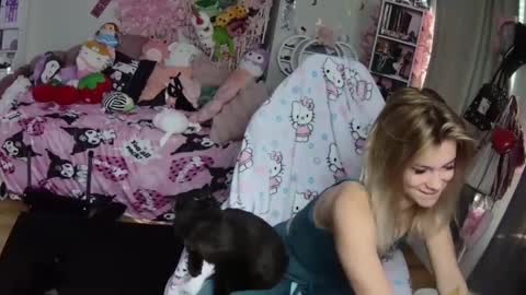 Lil Bunny online show from 30, 12, 2024