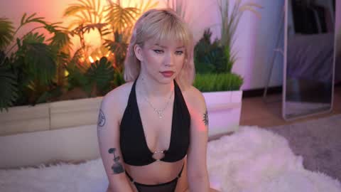 Snapshot of lil_chery chatting on 27, 9, 2025 lil_chery online show from 27, 9, 2025