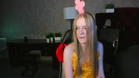 Snapshot of lil_cookie_monster chatting on 27, 6, 2026 Erica online show from 27, 6, 2026