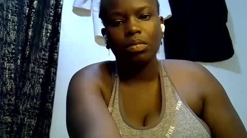 Snapshot of lil_miss23 chatting on 5, 10, 2025 lil_miss23 online show from 5, 10, 2025