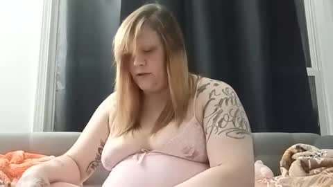 lil_nelli8 online show from 12, 1, 2026