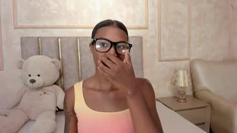 lila bailey  online show from 11, 11, 2025