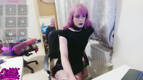 Snapshot of lilah_ts chatting on 16, 12, 2024 lilah_ts online show from 16, 12, 2024