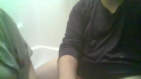 lilbratty_clouds_ogpuffdragon online show from 12, 1, 2025