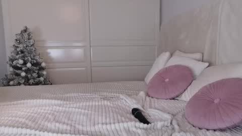 Snapshot of lilemilyy chatting on 18, 12, 2024 Emily online show from 18, 12, 2024