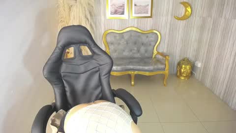 Lili online show from 12, 3, 2025