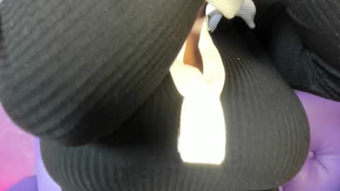 Lili  online show from 23, 3, 2026