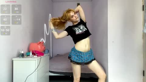 Snapshot of lili_pup chatting on 17, 7, 2026 Lili online show from 17, 7, 2026