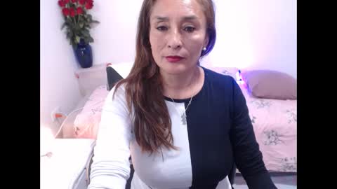 Snapshot of lilian_pradaa chatting on 6, 10, 2025 lilian online show from 6, 10, 2025
