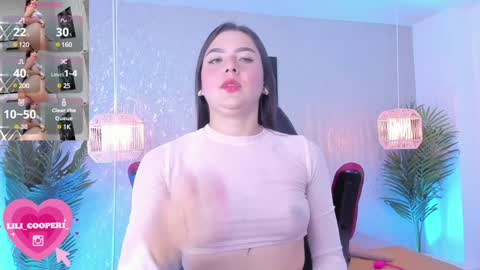 Snapshot of lilicooper_ chatting on 20, 1, 2025 Lili Cooper online show from 20, 1, 2025
