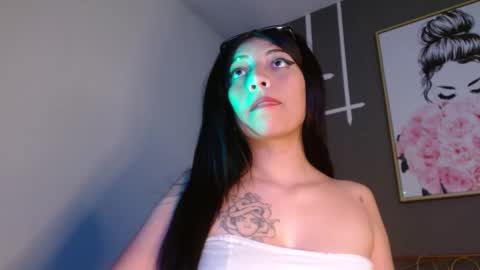 Simone 3 online show from 24, 10, 2025