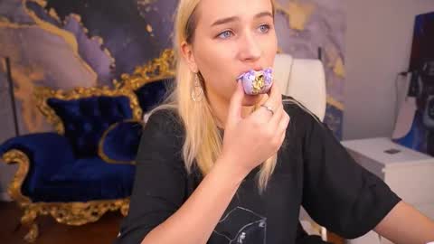 Snapshot of lilielfie chatting on 9, 9, 2025 lilielfie online show from 9, 9, 2025