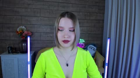 LiliLinn online show from 28, 1, 2025