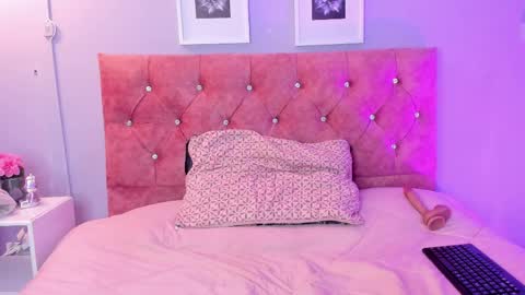 lilirousee online show from 31, 3, 2026