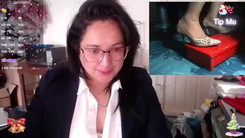 Snapshot of lilith_camp chatting on 19, 12, 2024 Laura lopez online show from 19, 12, 2024