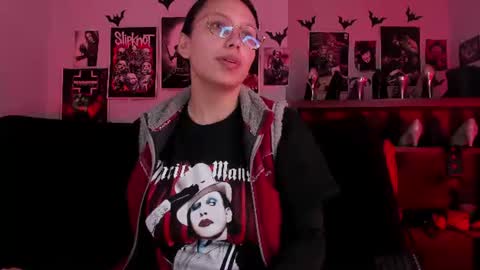 Snapshot of lilith_deveraux_ chatting on 4, 7, 2026 MISTRESS LILITH online show from 4, 7, 2026