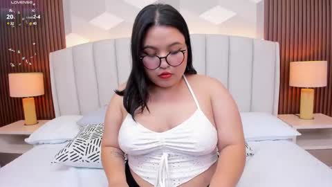 Snapshot of lilith_hills_ chatting on 4, 3, 2025 Ashley online show from 4, 3, 2025